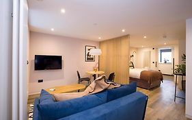 Charming Studios Near Holyrood Park & Calton Hill